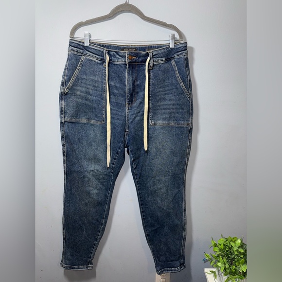 Judy Blue Womens Jean Joggers Blue Denim Size 14W EUC - Picture 1 of 9